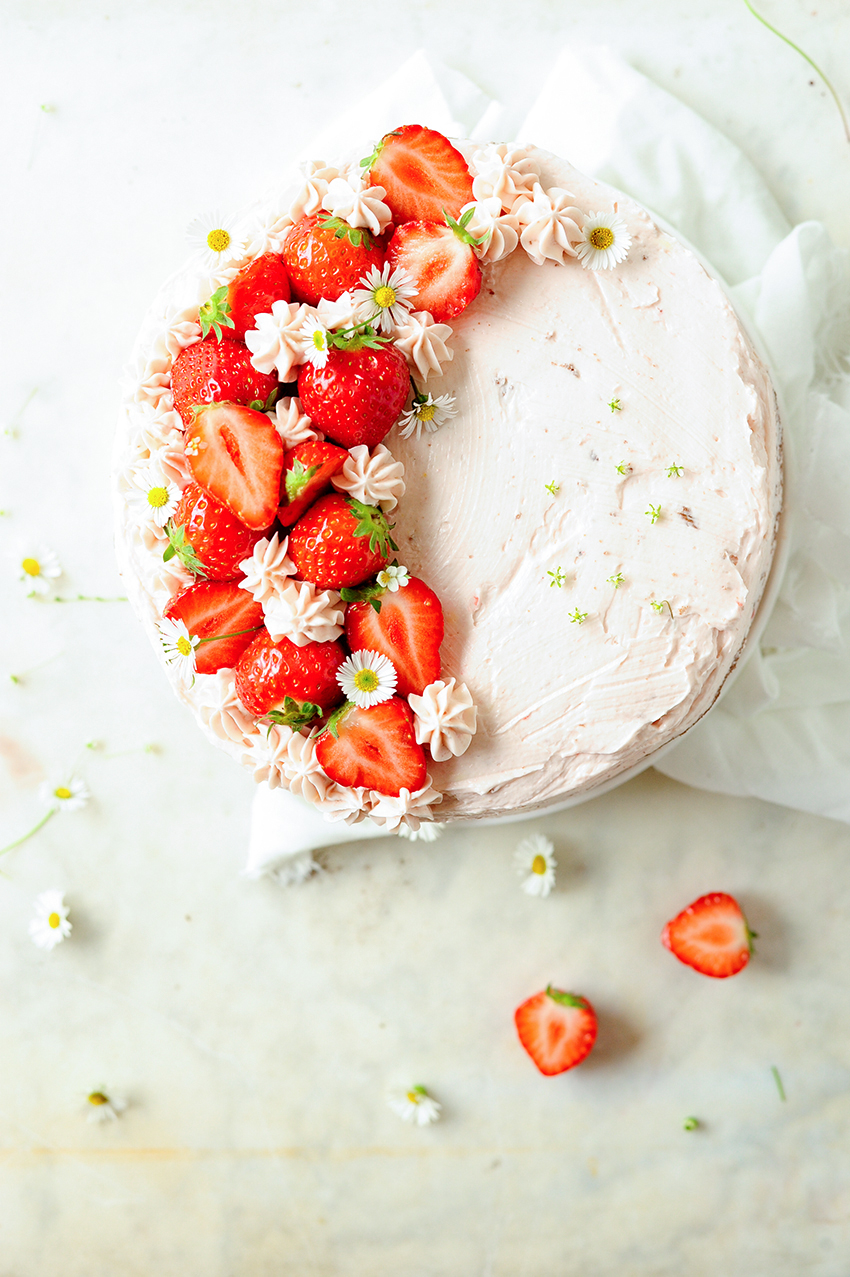 serving dumplings | Chocolate cake with strawberry mascarpone frosting
