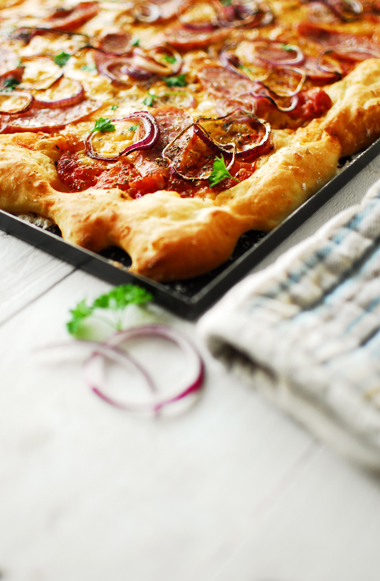 studio kuchnia | Pizza ziemniaczana z kiełbasą