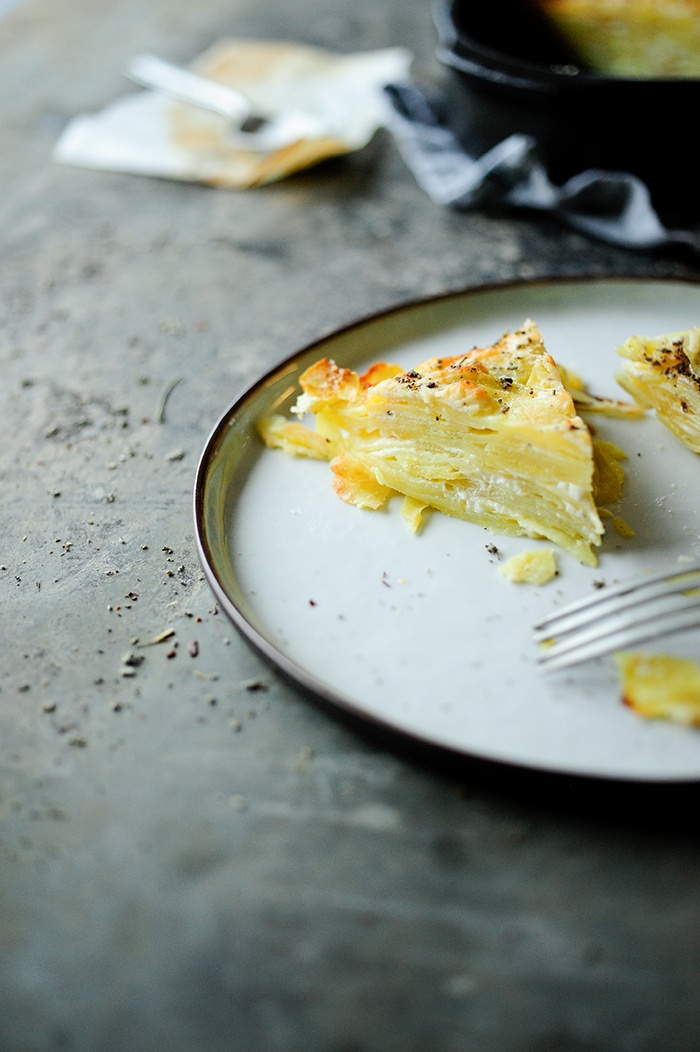 Potato gratin with sour cream and sage