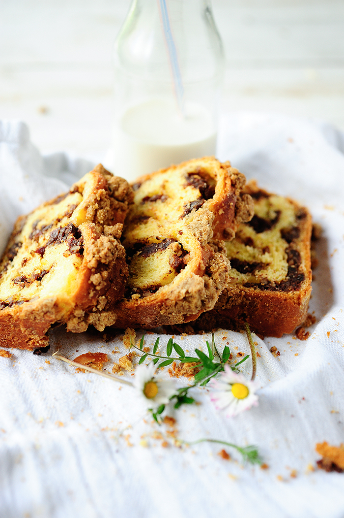 Chocolate rugelach with streusel