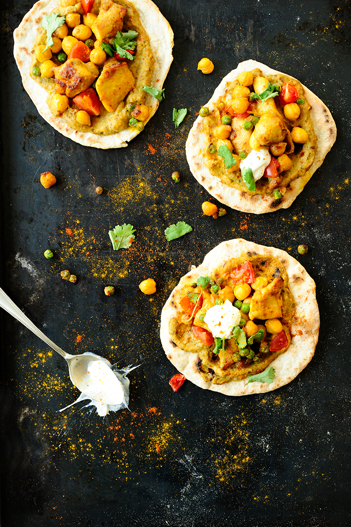 Flatbread with chicken, chickpeas and eggplant sauce