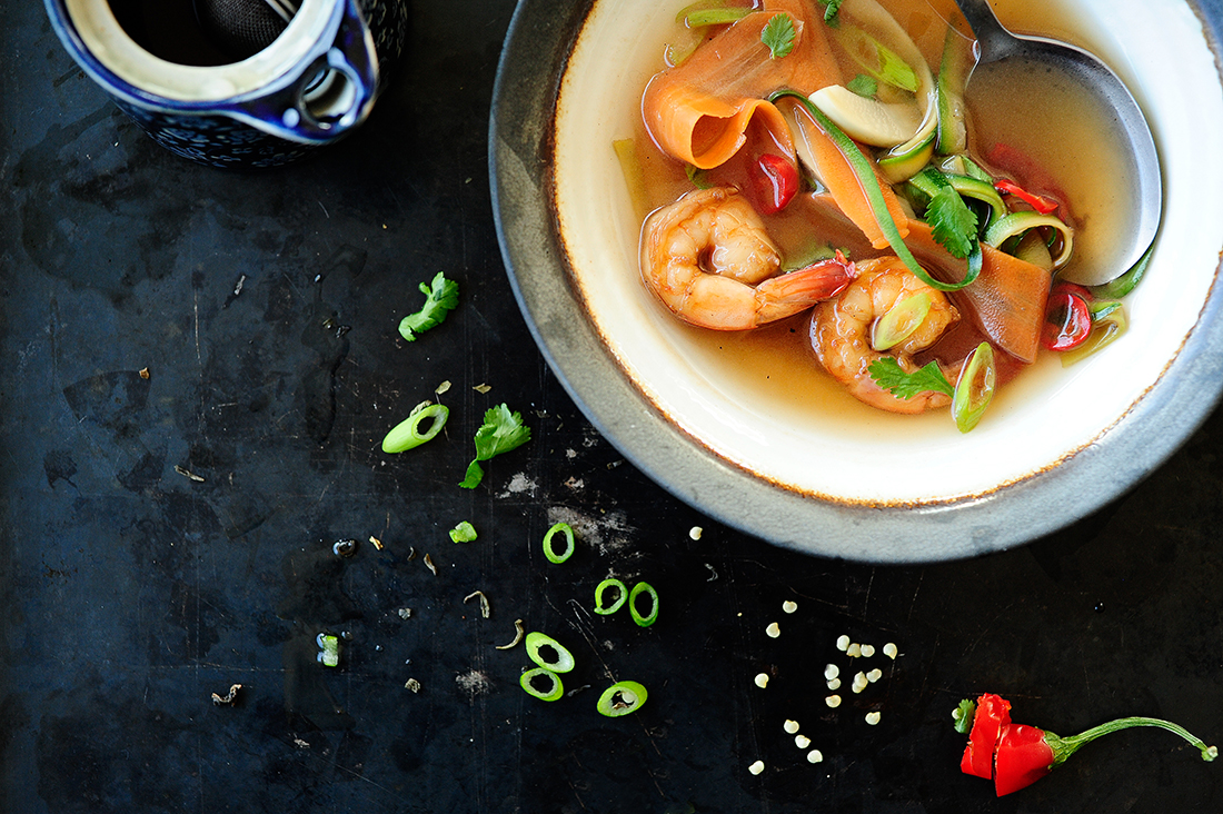 Green tea soup with shrimps