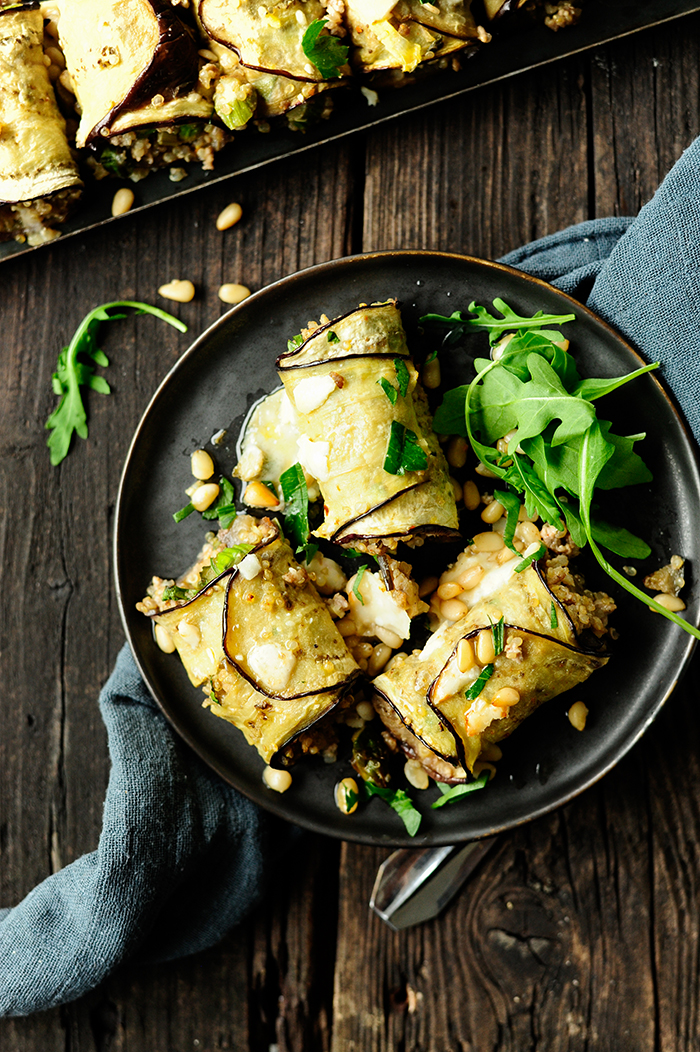 Aubergine rolls with asparagus and quinoa