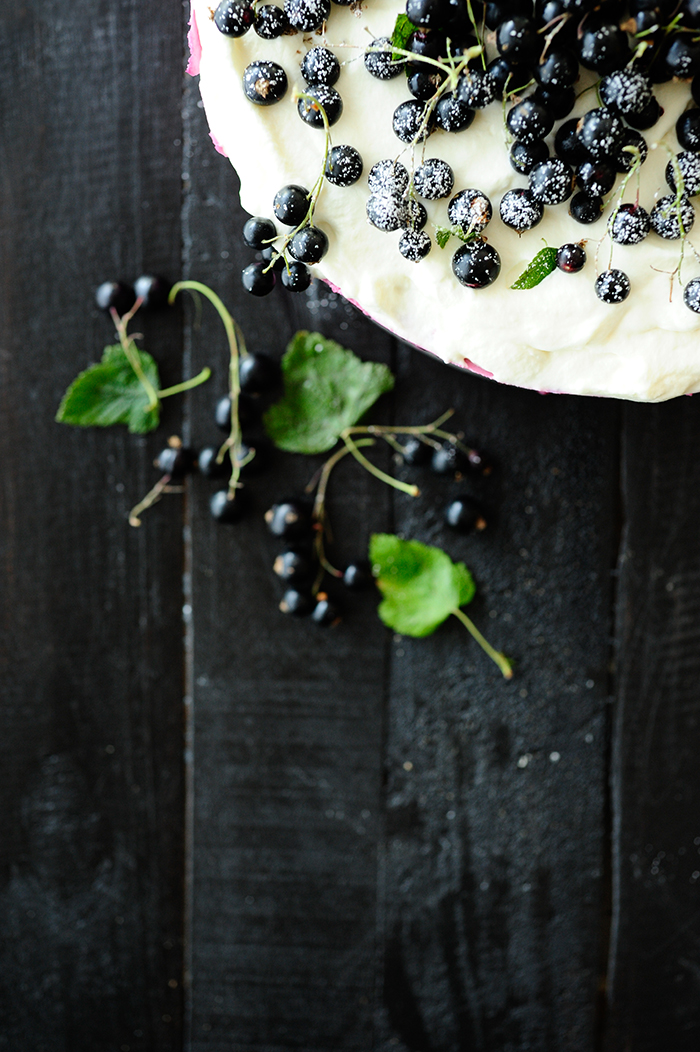 serving dumplings | Blackcurrant mousse cake