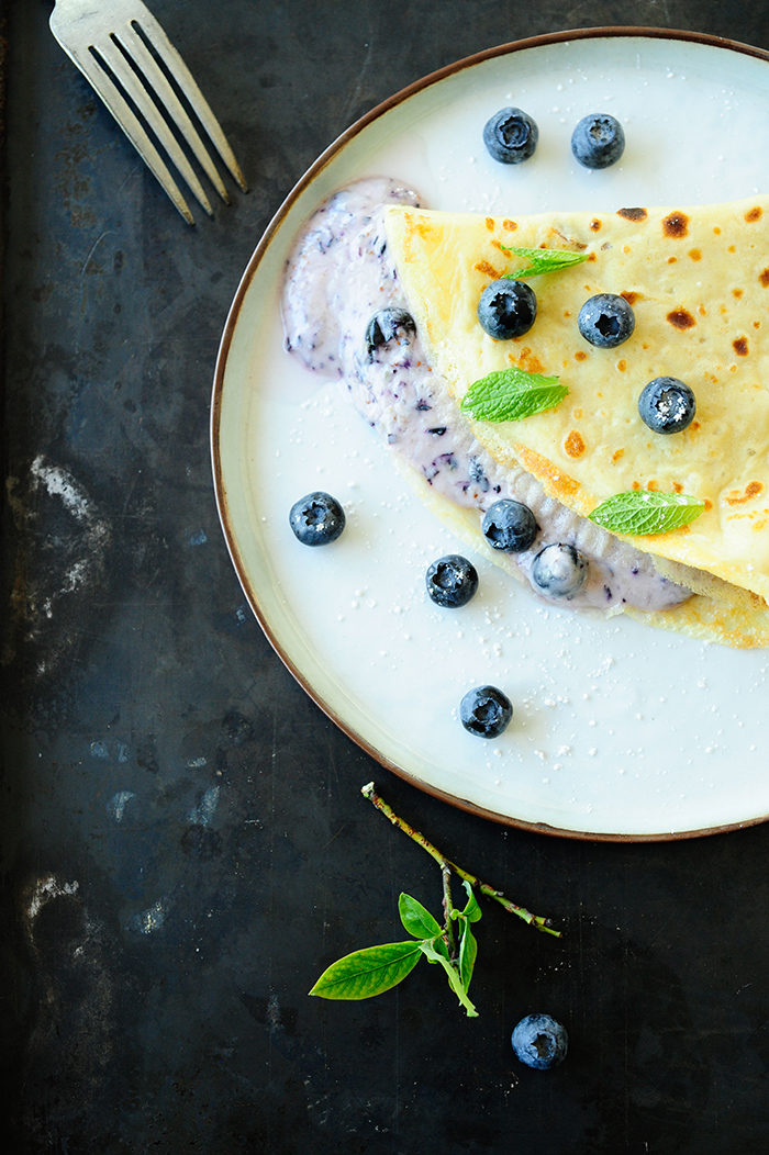 Pancakes with blueberries 