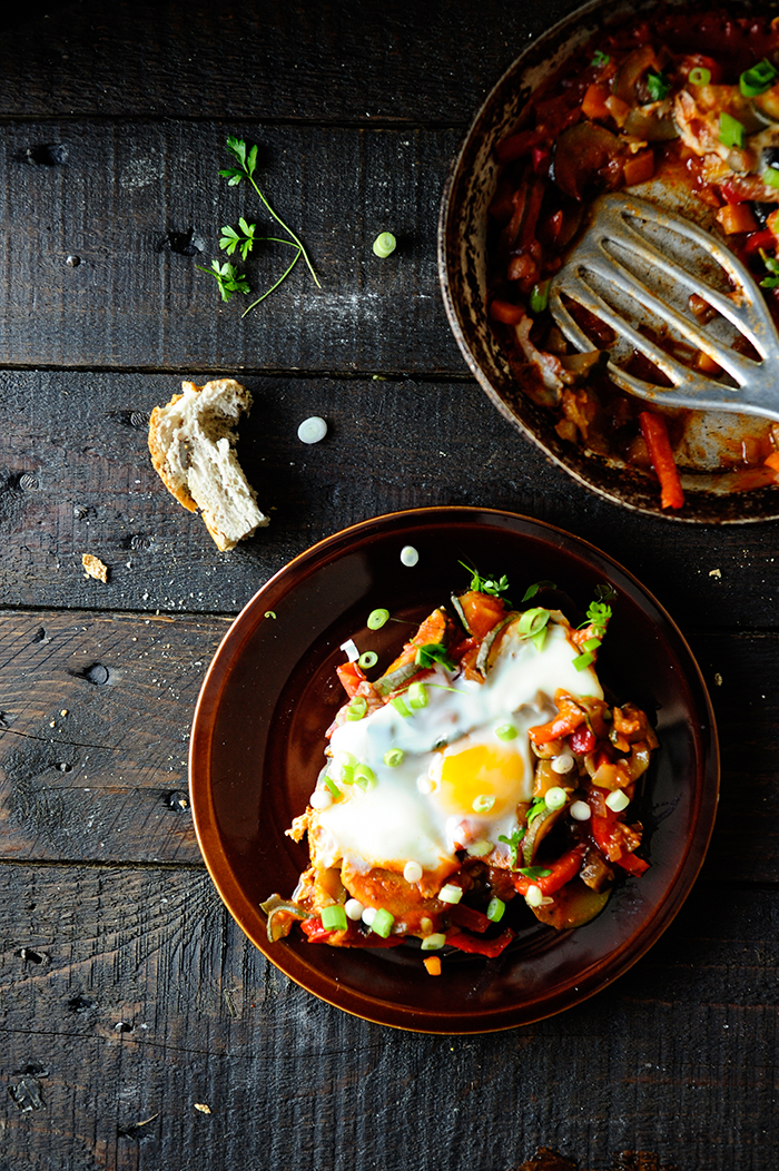 Vegetables stew with eggs