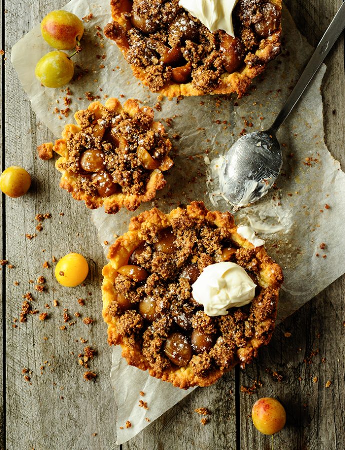 Mirabelle tarts with quinoa crumble