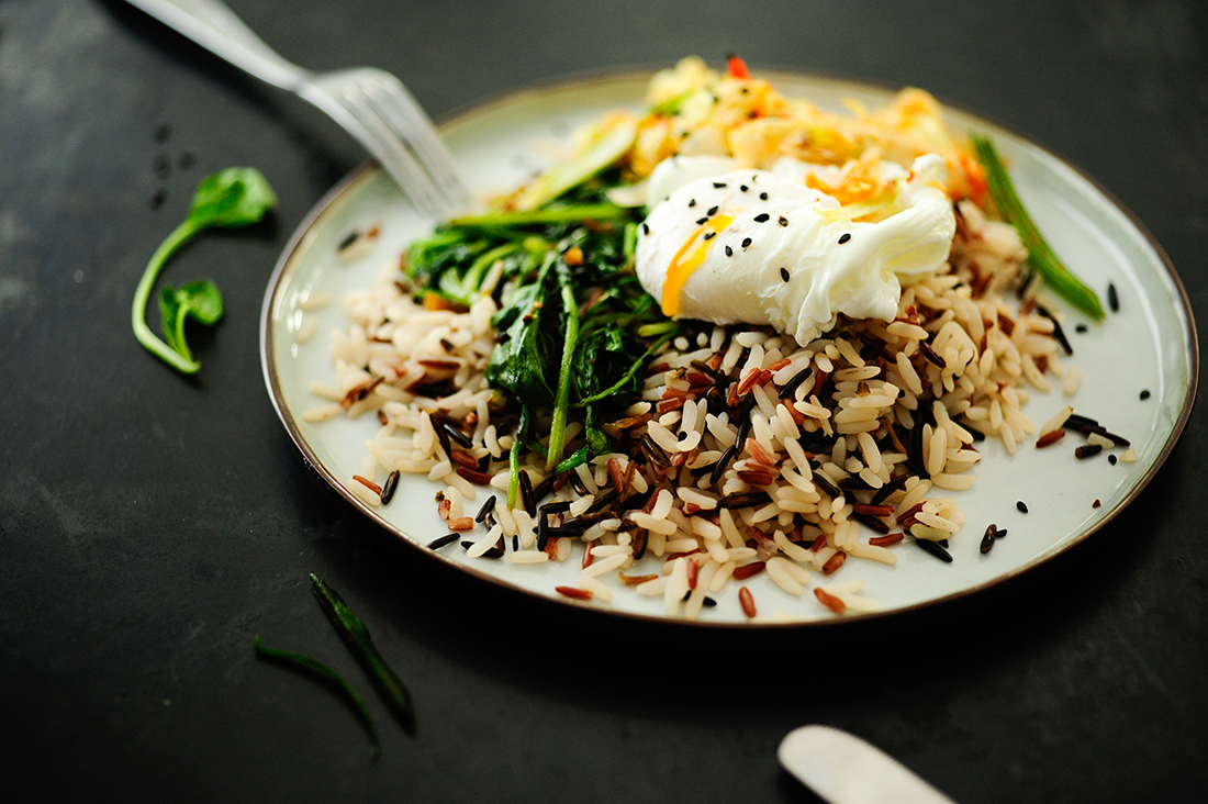 serving dumplings | wild-rice-with-spinach-poached-egg-and-kimchi