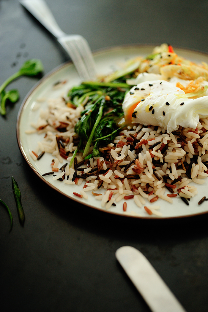 serving dumplings | wild-rice-with-spinach-poached-egg-and-kimchi