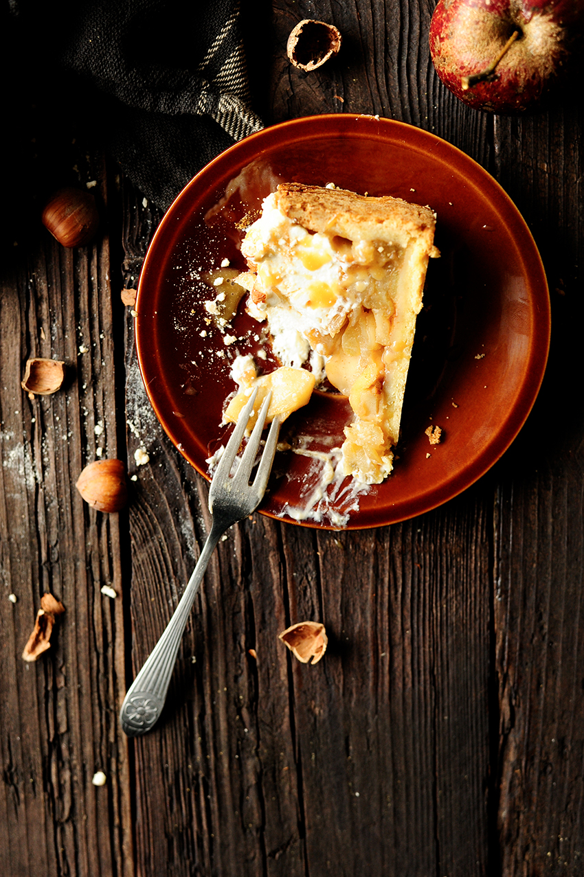 caramel-apple-pie-with-whipped-cream-and-meringue