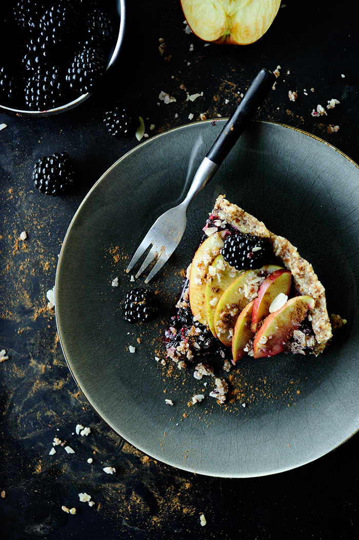 serving dumplings | raw-apple-blackberry-pie