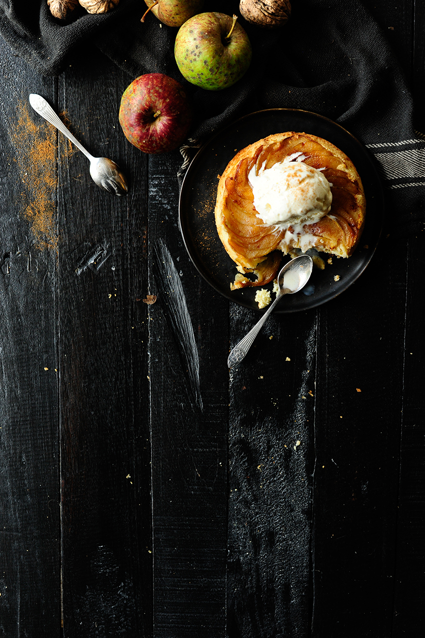 serving dumpligs | upside-down-apple-cakes