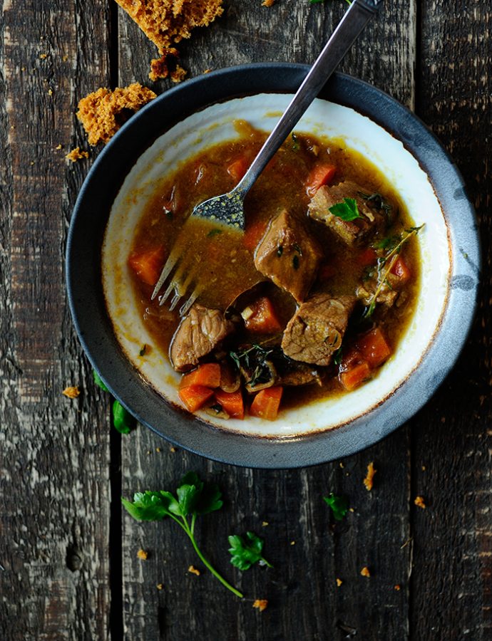 Beef stew with beer and gingerbread