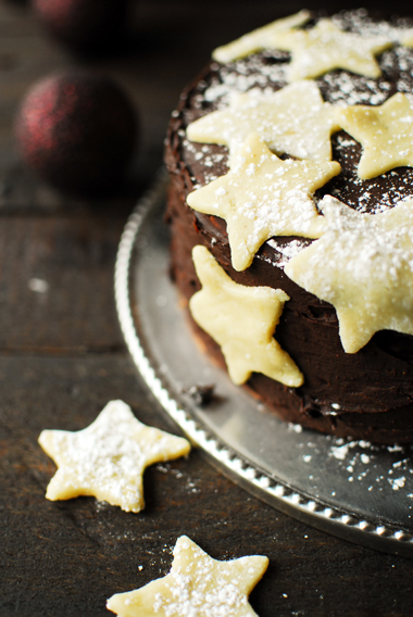 gingerbread-cake-with-pudding-and-chocolate