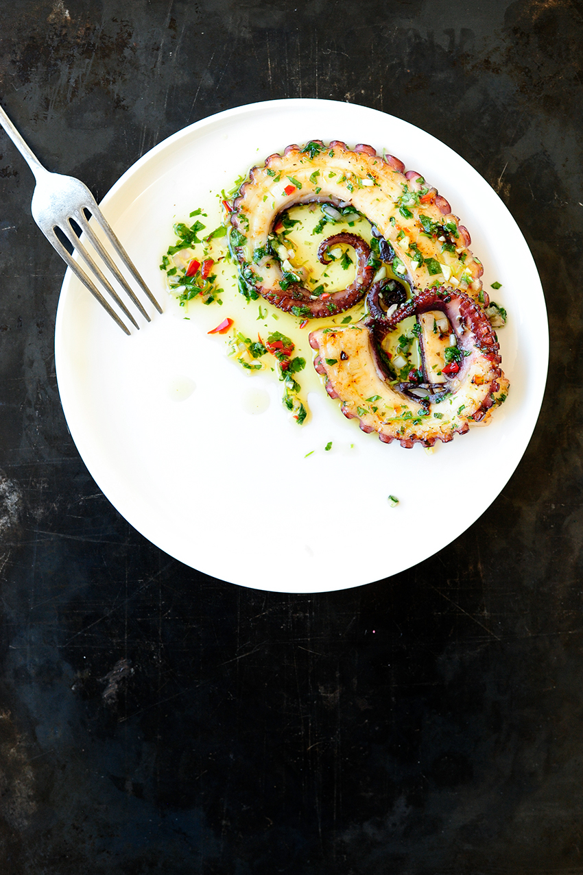 grilled-octopus-with-chimichurri