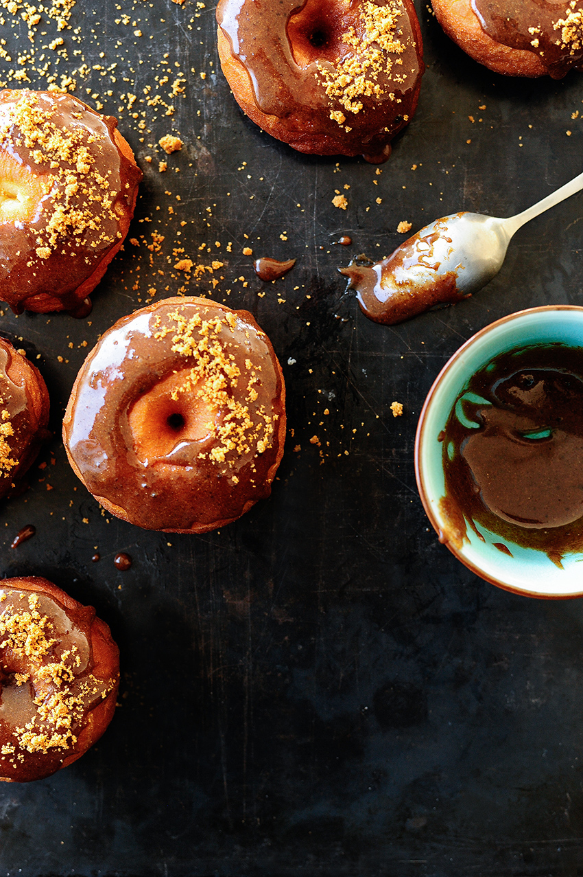 serving dumplings | Speculoos donuts