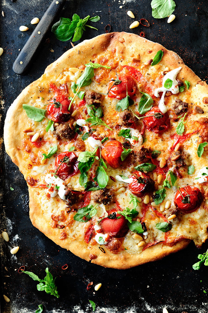 Libanese pizza with lamb and goat cheese 2