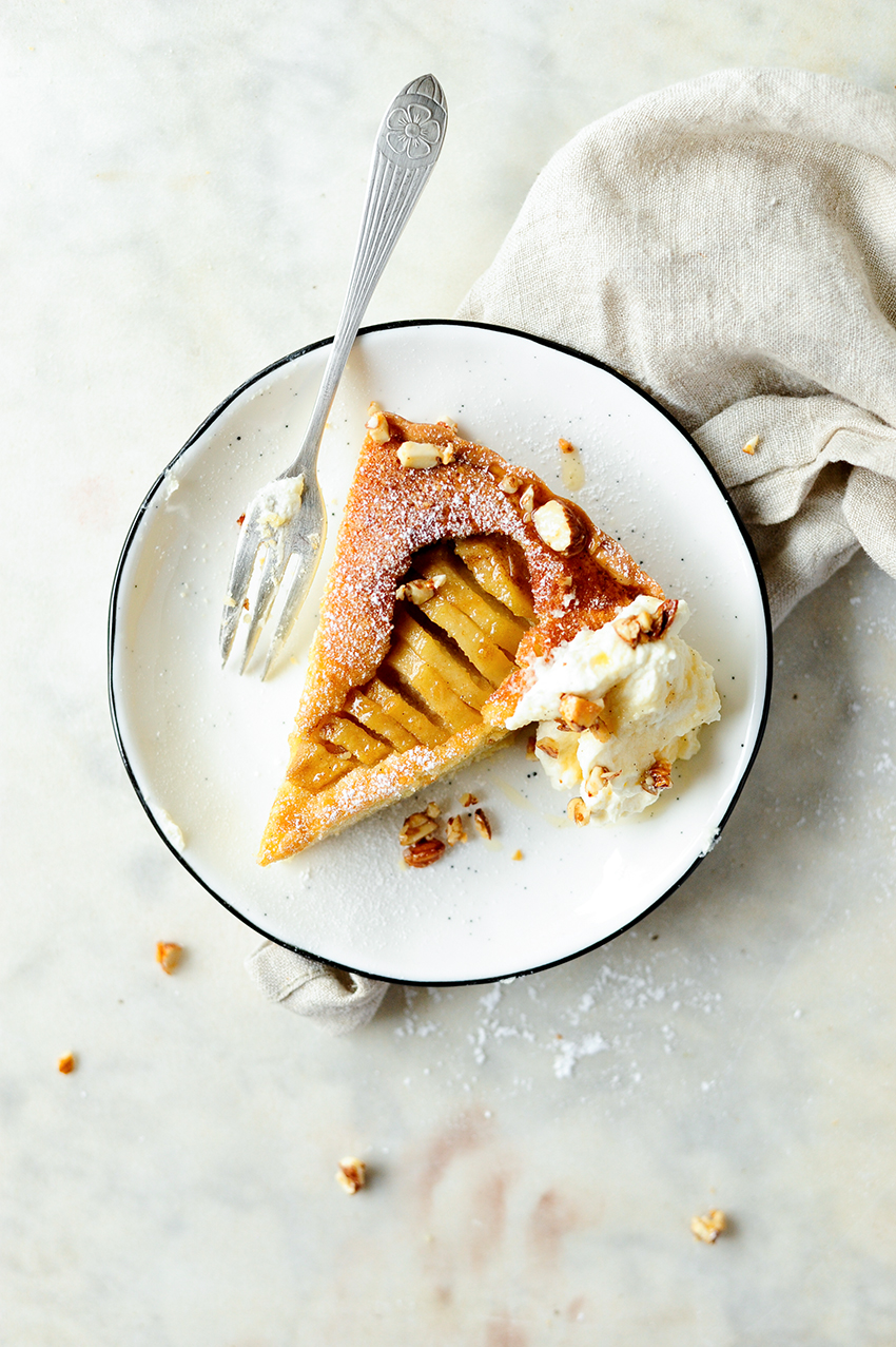 Boozy ginger pear almond pie