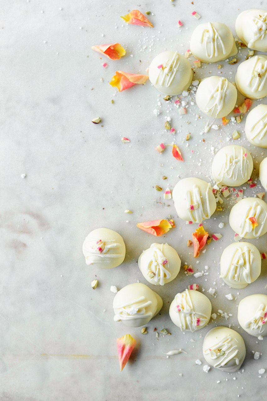 White chocolate covered cheesecake truffles2