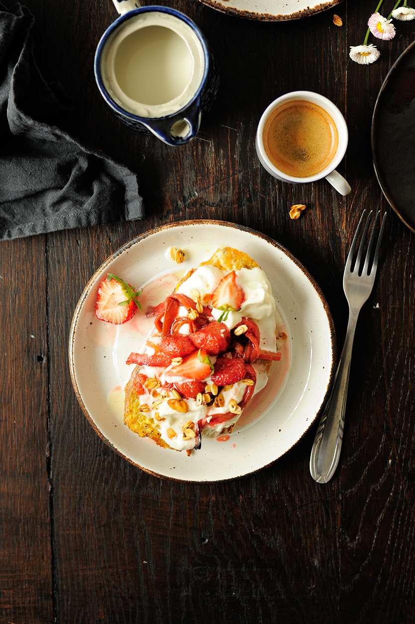 French toast with roasted strawberries and rhubarb 