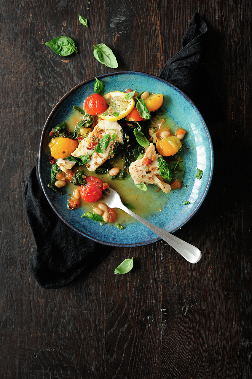 serving dumplings | Quick braised fish with spinach and tomatoes