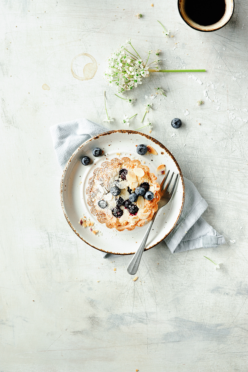 Almond tarts with blueberries