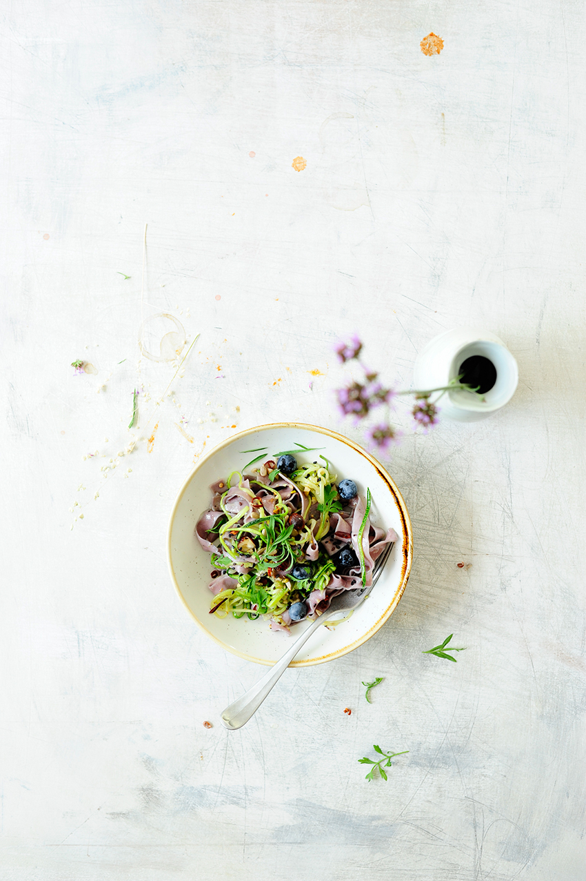 Blueberry pasta with zucchini 