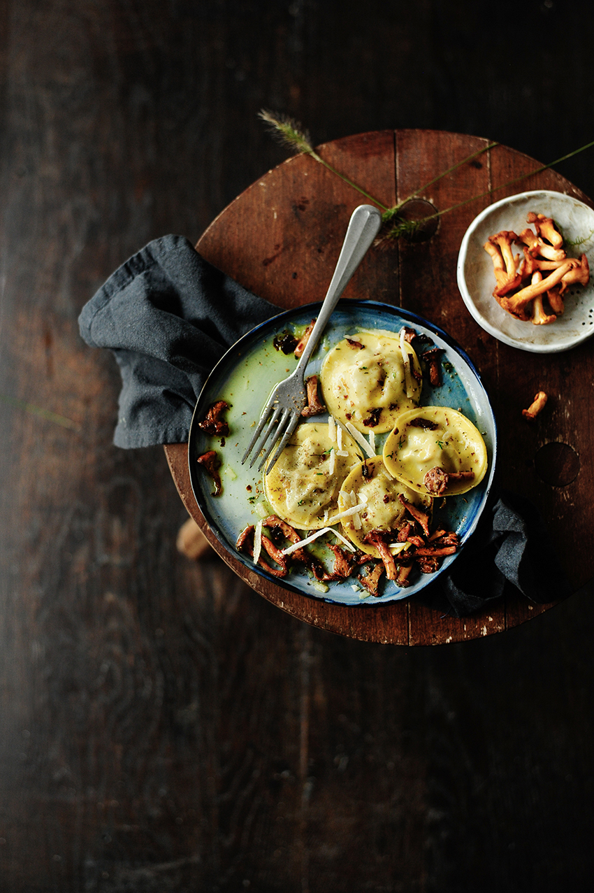 Pulled chicken ravioli with sautéed chanterelles