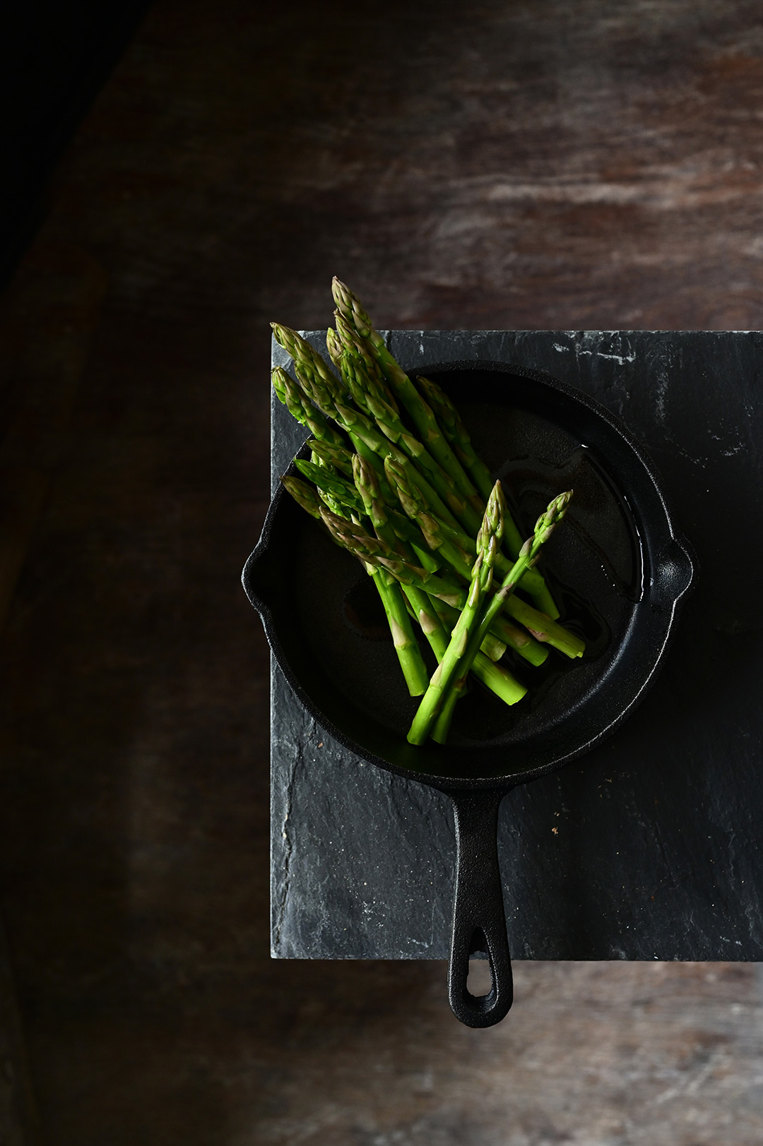 Geroosterde zalm met miso en asperges