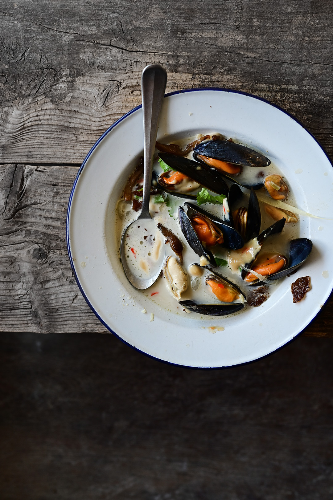 Creamy mussel soup with crispy oyster mushrooms and miso aïoli