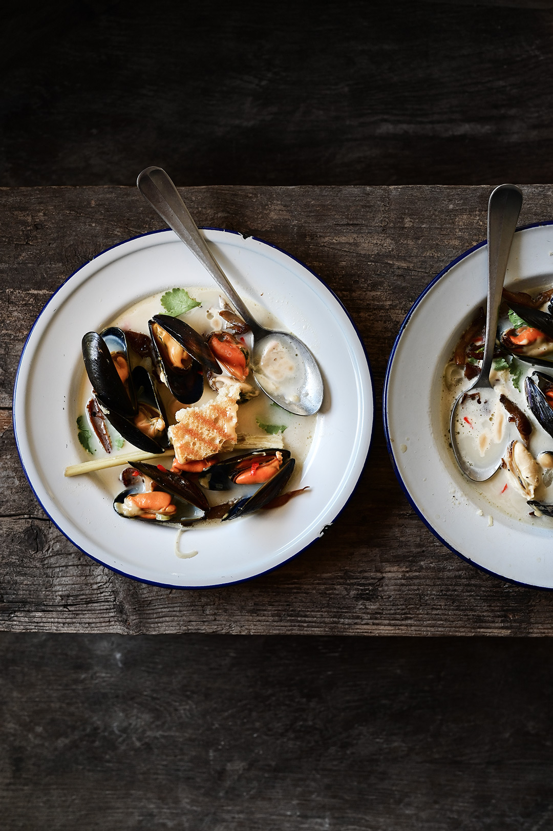 serving dumplings | Creamy mussel soup with crispy oyster mushrooms and miso aïoli