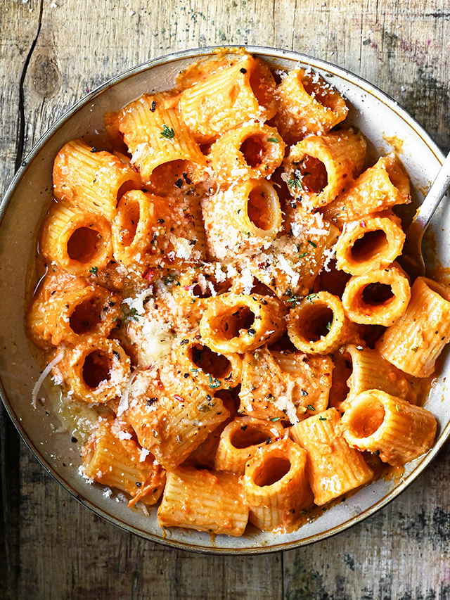 Rigatoni alla vodka met zongedroogde tomaten