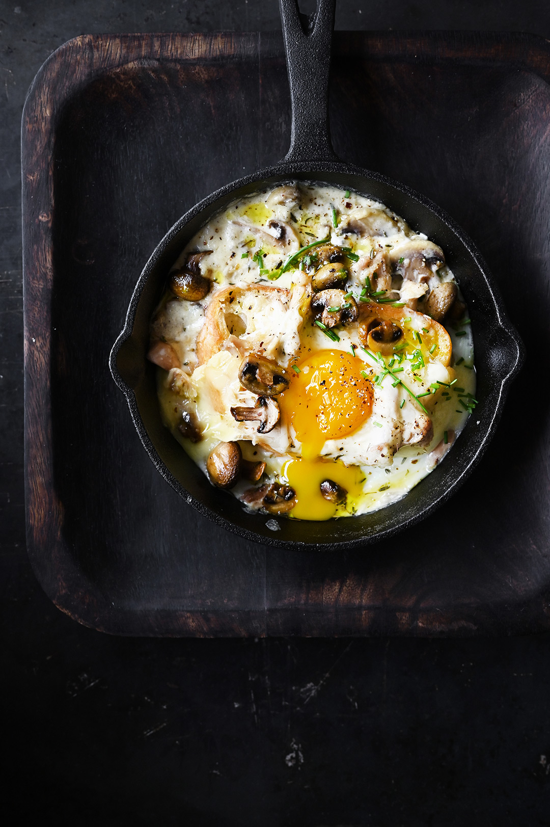 Creamy mushrooms with egg and shredded chicken on toast