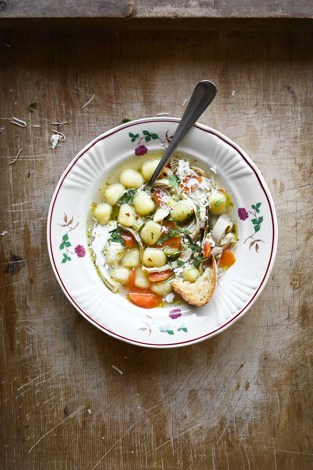 Kippensoep met gnocchi