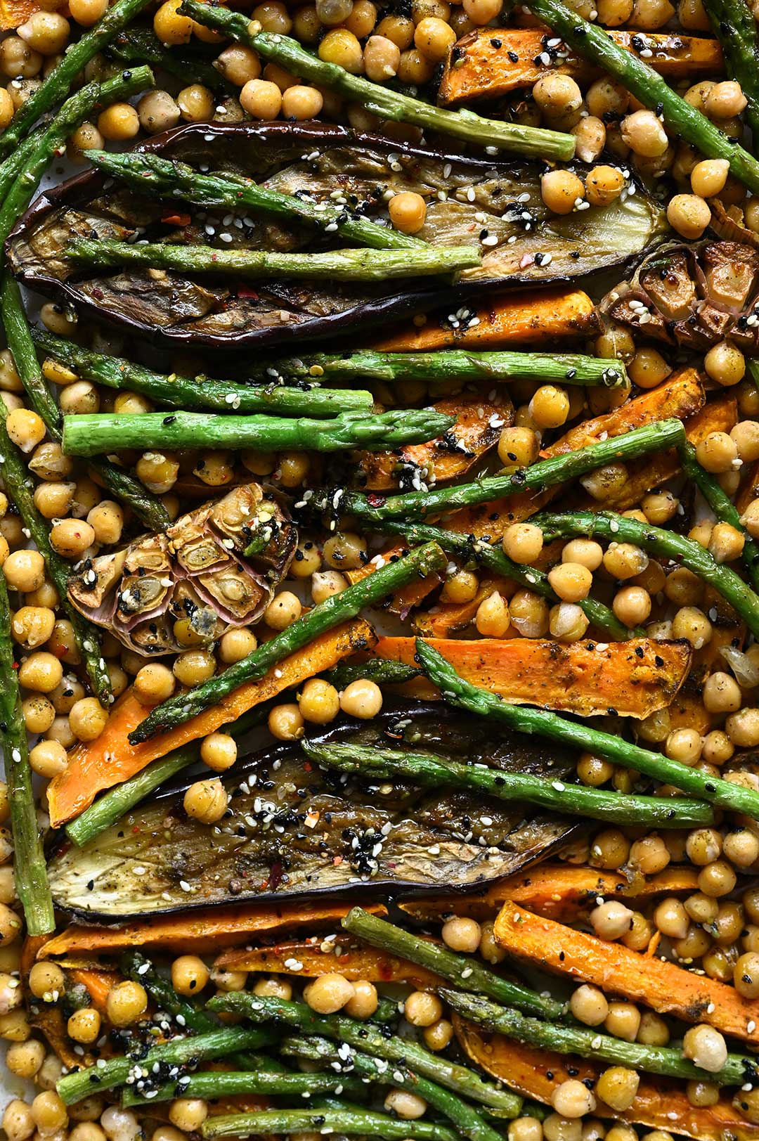 Hummus bowl with roasted vegetables & za'atar oil 