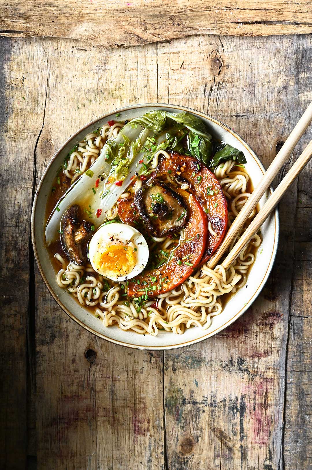 Ramen met geroosterde pompoen en miso