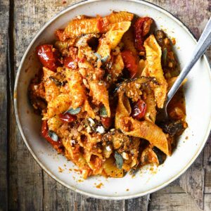 red pesto pasta with mushrooms and sun dried tomatoes