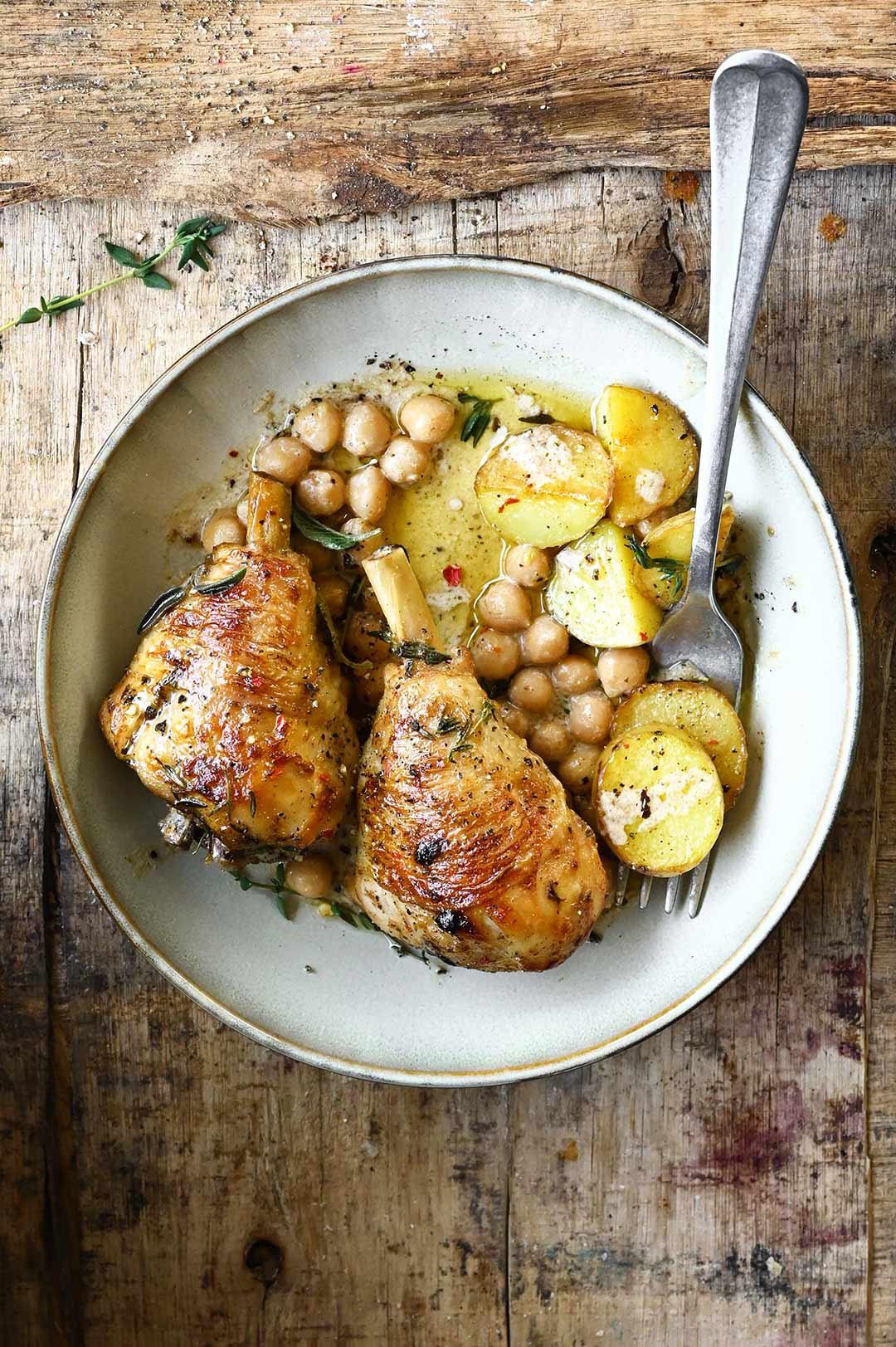 Kippenbouten in een look-roomsausje uit de oven