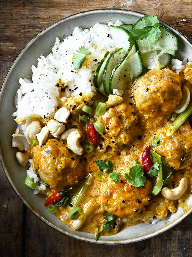 Thai Coconut Curry Chicken Meatballs