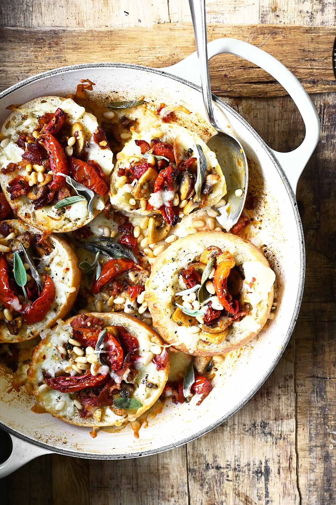 Cheesy Mushroom Buns with Sun-Dried Tomatoes and Bacon cheesy mushroom buns with sun-dried tomatoes and bacon