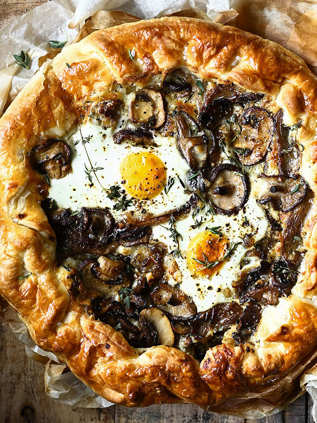 Cheesy Mushroom Tart with Eggs