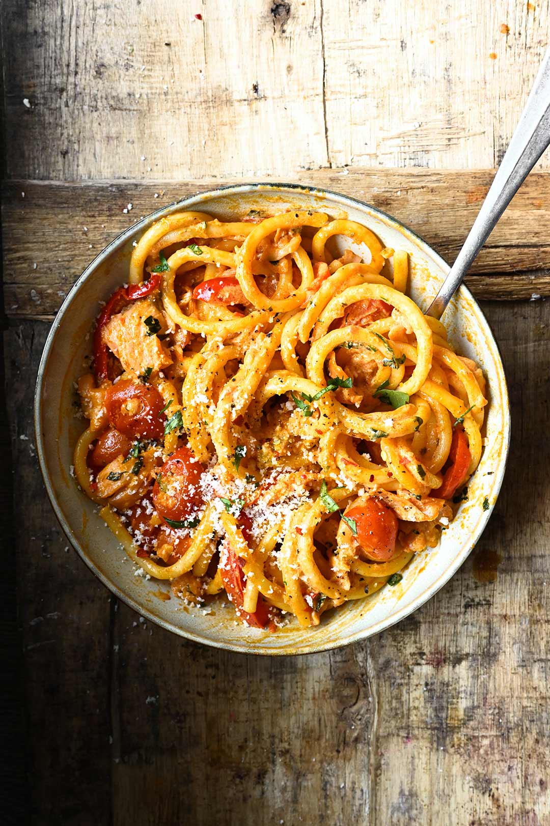 Smoked Salmon and Bell Pepper Spaghetti - Serving Dumplings