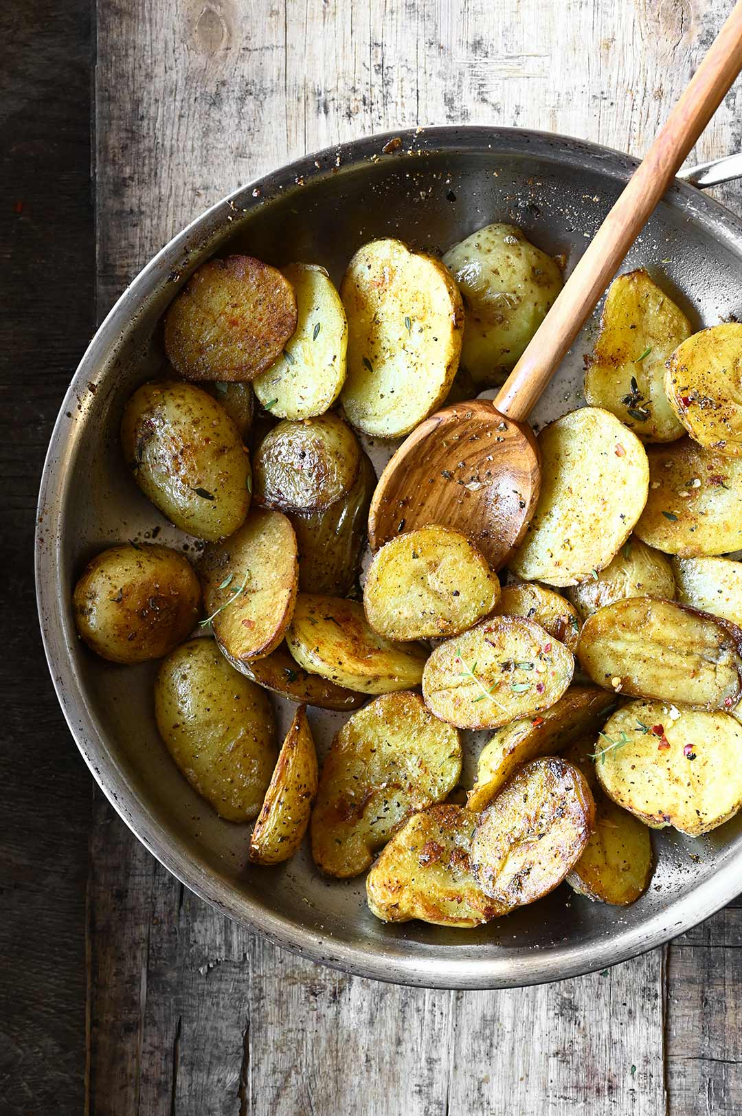 crispy garlic butter potatoes