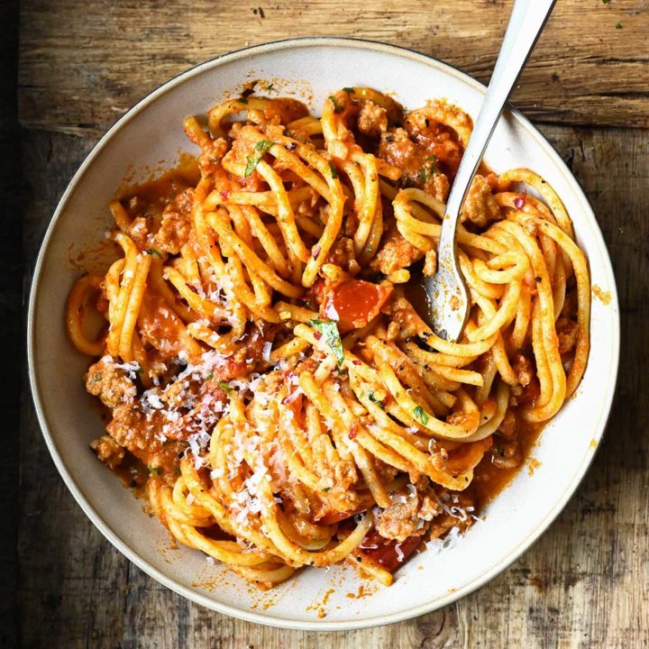 red pesto spaghetti bolognese