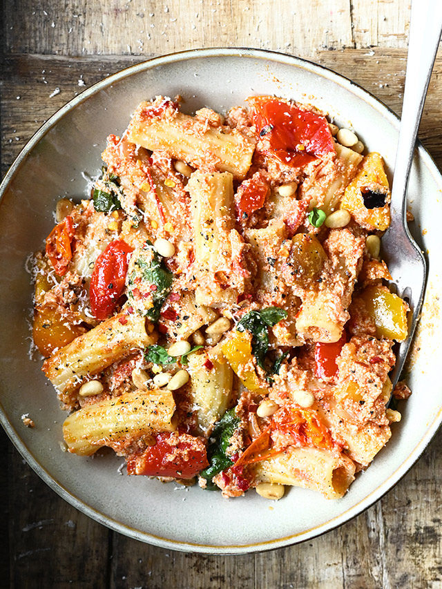 Spicy Roasted Pepper Rigatoni with Ricotta