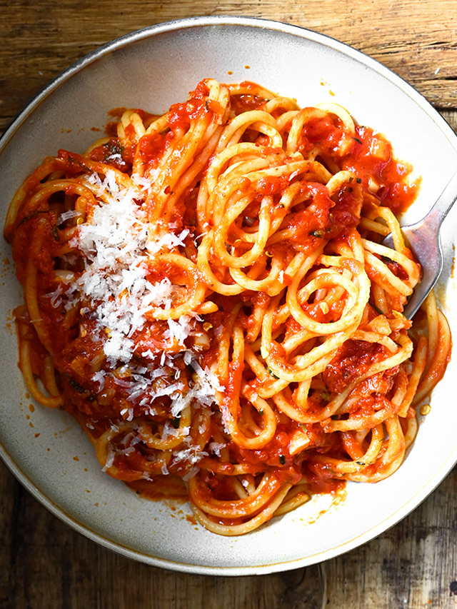 Garlic Butter Tomato Spaghetti