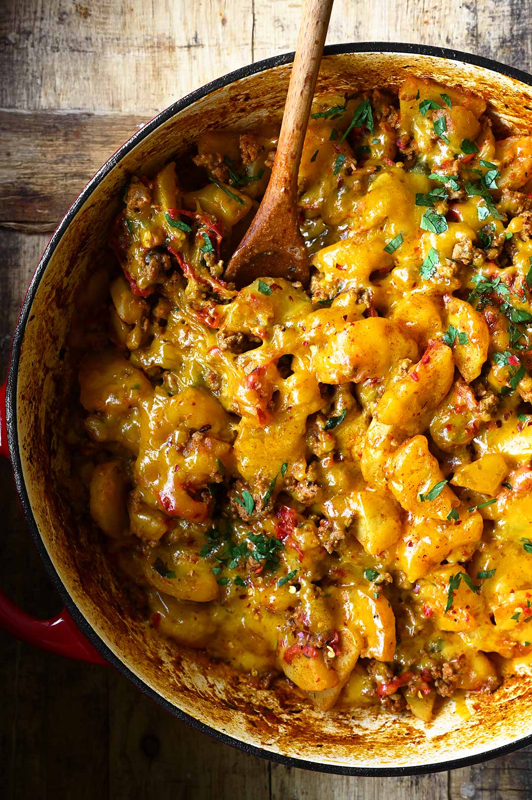 cheesy one pot beef and potatoes