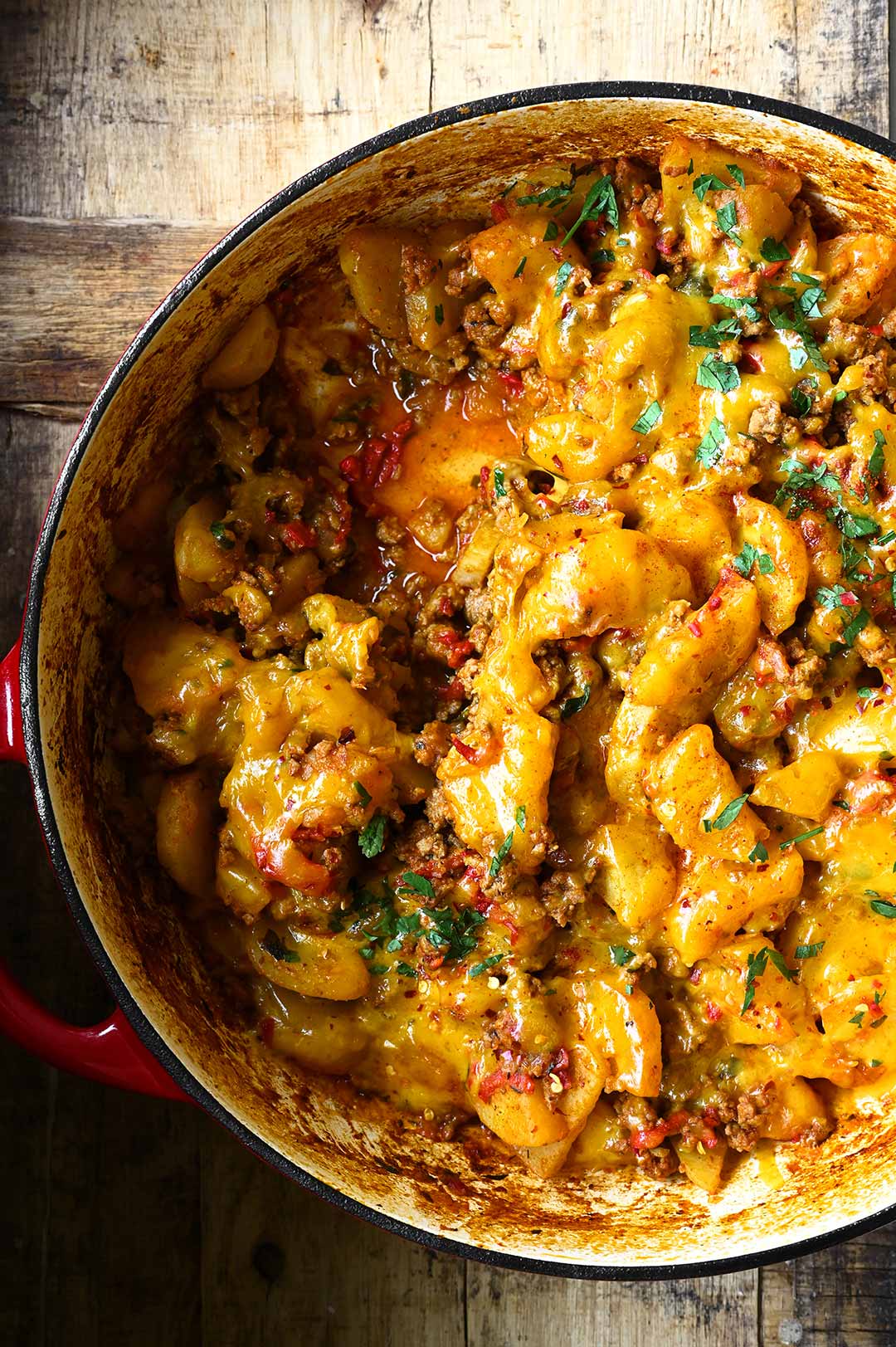 cheesy one pot beef and potatoes