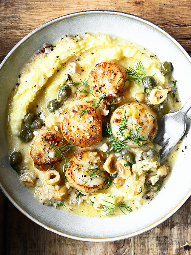 Lemon Garlic Scallops with Polenta