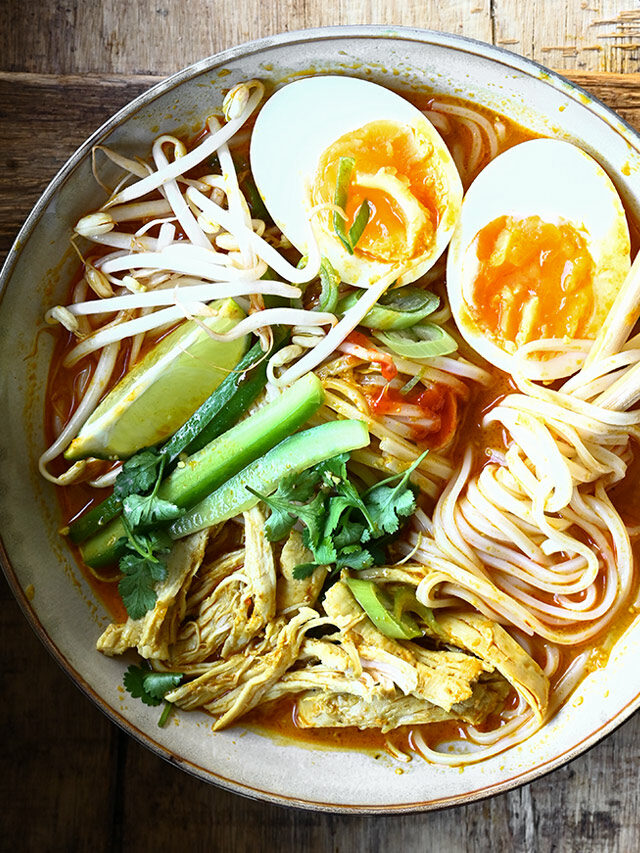 Easy Laksa with Shredded Chicken